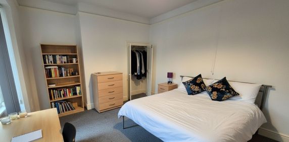 Room in a Shared House, Brazil Street, LE2 - Photo 2