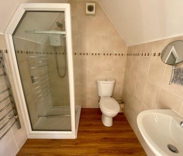 3 bedroom apartment to rent - Photo 5