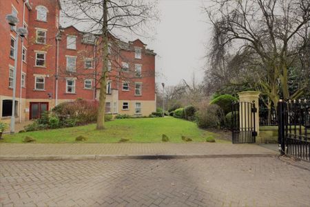 2 bedroom Flat in 45 Cardigan Road, Leeds - Photo 5