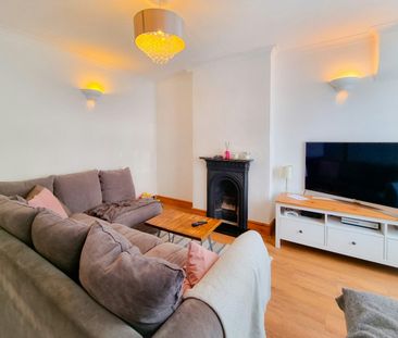 Terraced House to rent on - Photo 3