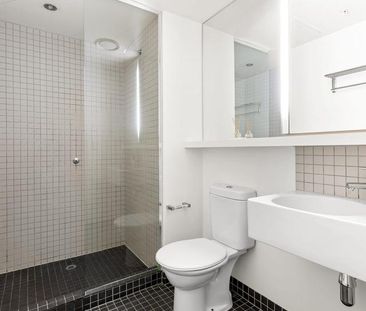 LIGHT FILLED TWO BEDROOM RESIDENCE - Photo 1