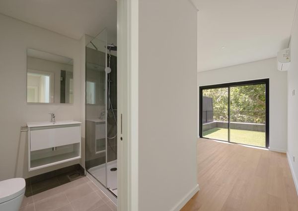 2 Bedroom Apartment with garden, Miraflores, Oeiras