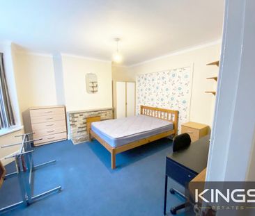 5 bedroom semi-detached house to rent - Photo 6