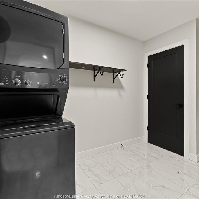 For Lease - 1923 GEORGE Avenue Unit# 2, Windsor, Ontario - Photo 1