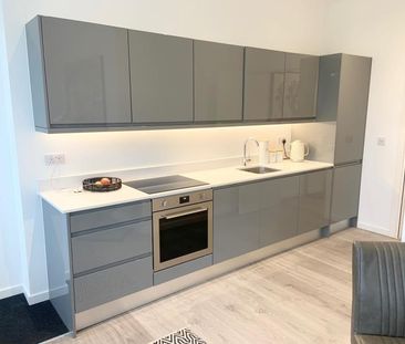 Liongate House, Guildford, Surrey, GU1 - Photo 4