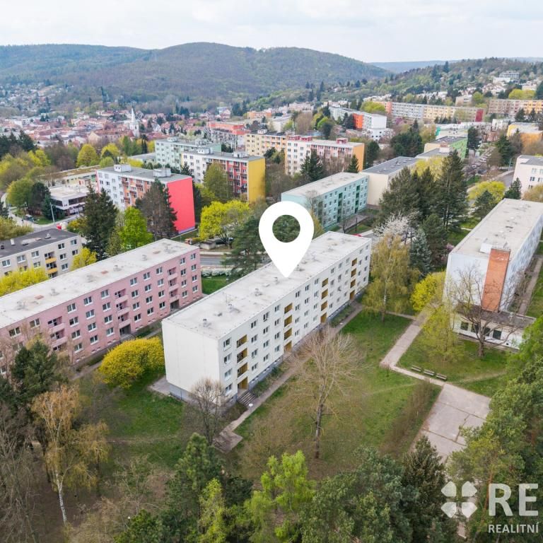 Pronájem bytu 3+1 75 m2 - Photo 1