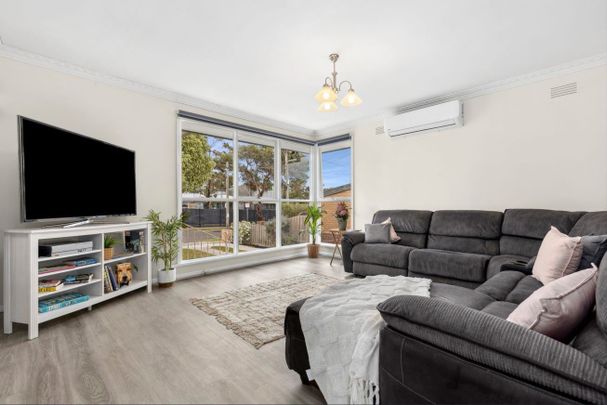 MODERN COMFORT MEETS CONVENIENT LIVING - Photo 1