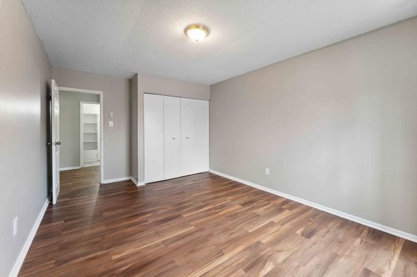 For Lease - 1958 Jasmine Crescent Unit# 34J, Beacon Hill North - South and Area, Ontario - Photo 1