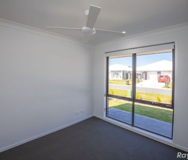 BRAND NEW 4 BEDROOM DUPLEX!! - Photo 6