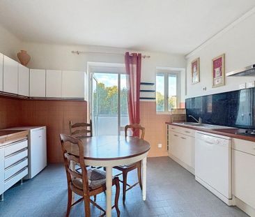 Location Appartement 4 pièces Meublé 98m² AJACCIO 20000 - Photo 6