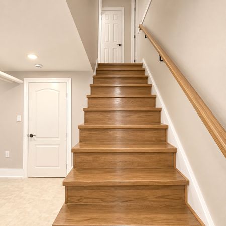 For Lease - 199 Lincoln Street, Welland, Ontario - Photo 2