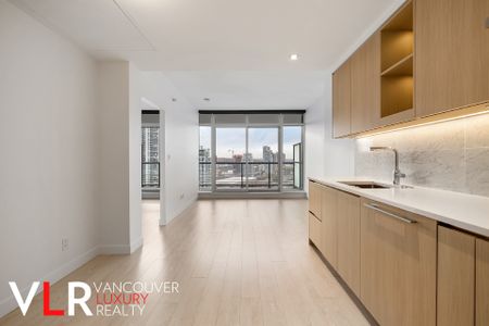 Condo in Burnaby, BC - Photo 4
