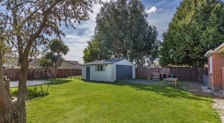 Charming 3BR Wigram Home with Garden - Photo 5