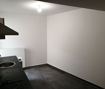 A LOUER APPARTEMENT LES PONTS DE CE - Photo 2