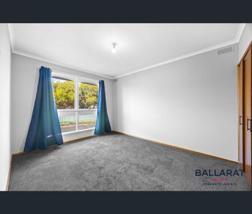 1/14 Christine Ave, Alfredton, Vic 3350 - Photo 5