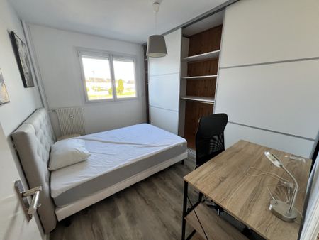 Location Appartement 5 pièces 96m² LANESTER 56600 - Photo 3