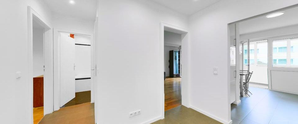 Teilmöblierte 3-Zimmer-Wohnung mit Einbauküche und Balkon in München-Obergiesing - Foto 1