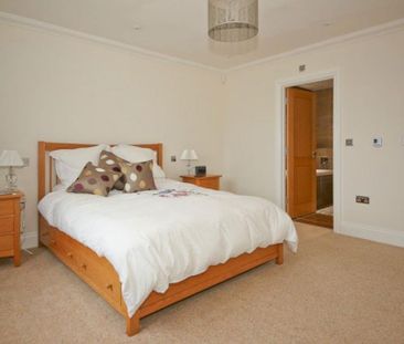 5 bedroom detached house to rent - Photo 5