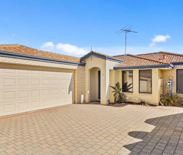 Low maintenance villa nestled in the heart of Halls Head. - Photo 3