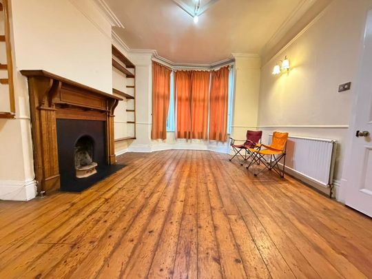 4 bedroom terraced house to rent - Photo 1