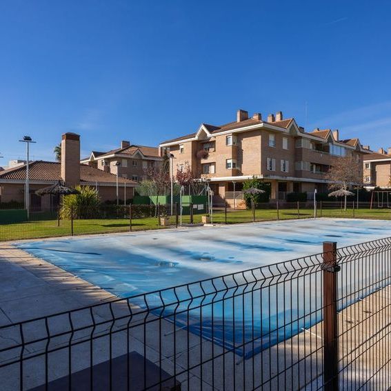 Alquiler de piso en CM Zarzuela - Photo 1