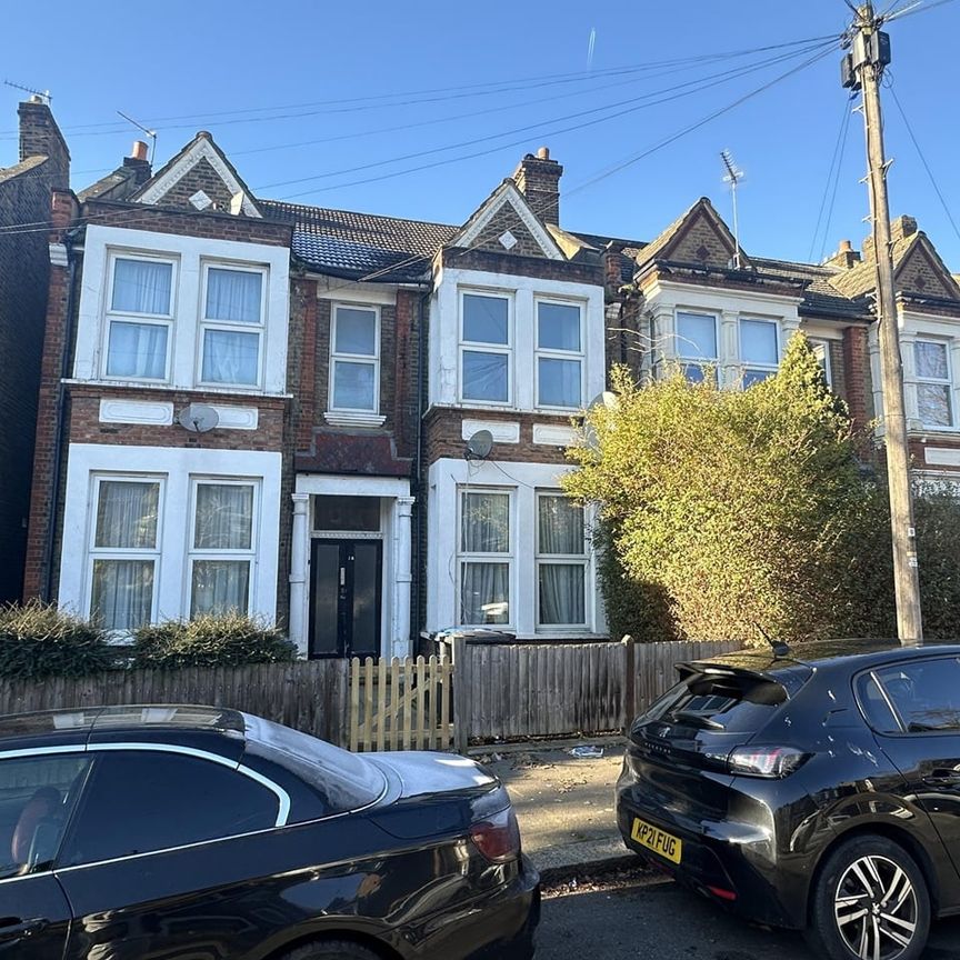 5 Bed Terraced House, Bramshill Road, NW10 - Photo 1