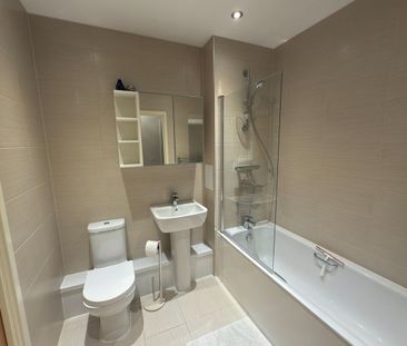 Room in a Shared Flat, Swannell Way, NW2 - Photo 2