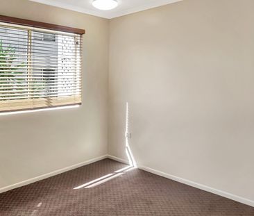 Two Bedroom First Floor Unit in Cairns City - Photo 4