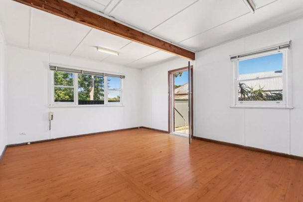 60 Gollan Avenue, Oatlands - Photo 1