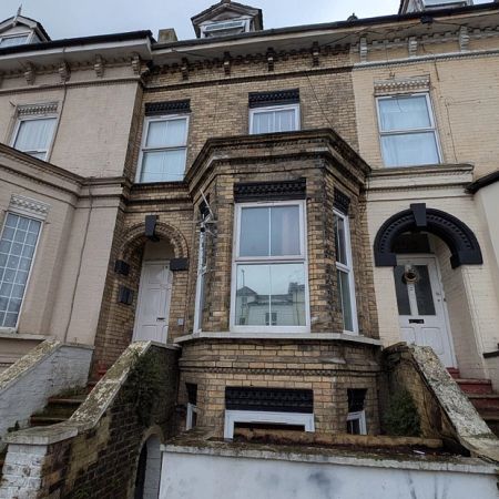 Folkestone Road, CT17 9SJ, Dover - Photo 4