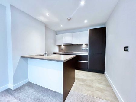 2 Bed Flat, George Street, M25 - Photo 2