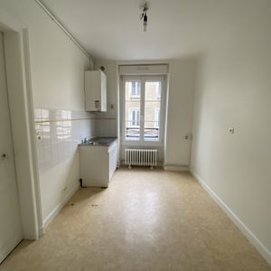 RUE DU MONT D'ARENE, Reims - Photo 2