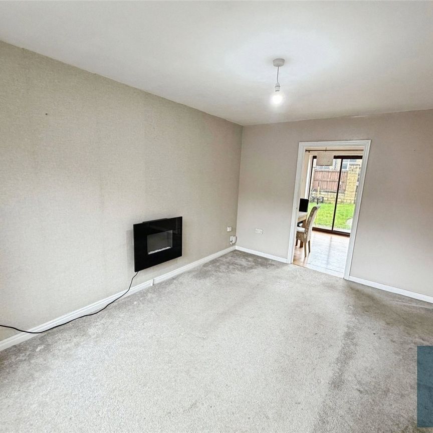 Sunnybank View, Longwood, Huddersfield, HD3 - Photo 1
