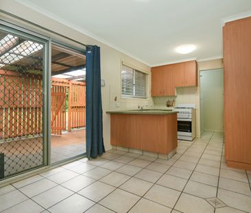45 Wine Drive, Wilsonton Heights - Photo 3