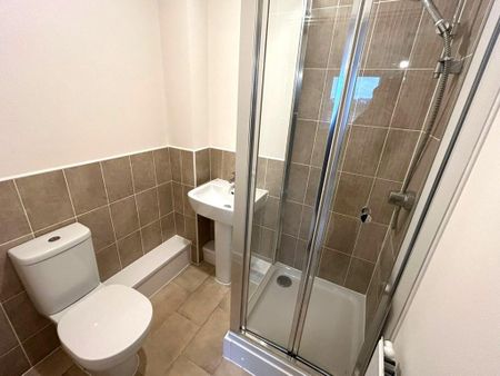 2 bedroom flat to rent - Photo 2