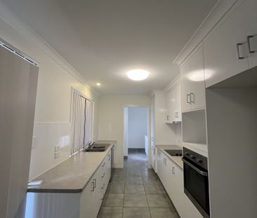 1/191 Barolin Street, Avenell Heights QLD 4670 - House For Rent - $... - Photo 5