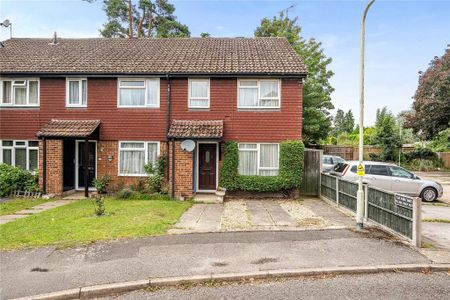 3 bedroom end of terrace house to rent - Photo 3