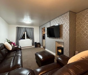 Pennycroft Road, Uttoxeter - Photo 1