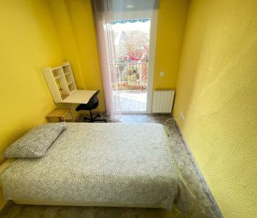 Calle de Membézar, Madrid, Community of Madrid 28053 - Photo 1