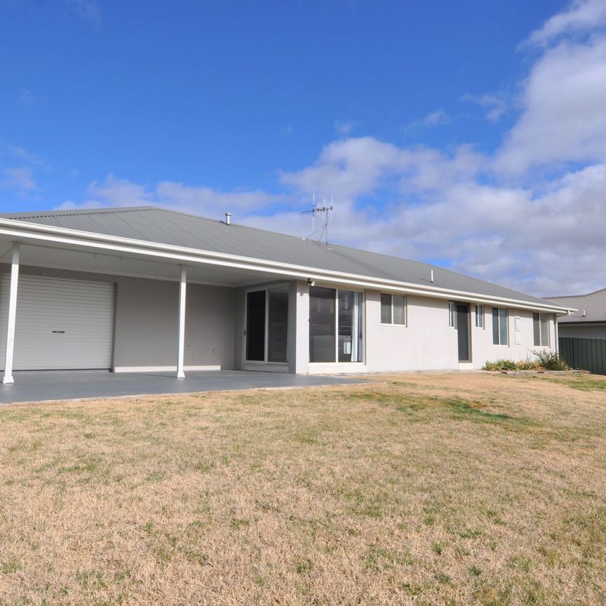 27 Munro Street, 2795, Windradyne Nsw - Photo 1