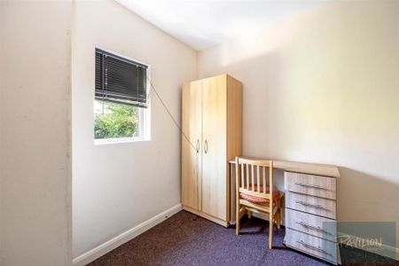 1 bedroom in a house share to rent - Photo 5