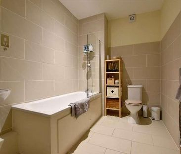 Nutfield Road, Redhill, RH1 - Photo 5
