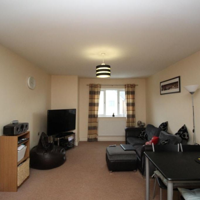 2 bedroom flat to rent - Photo 1