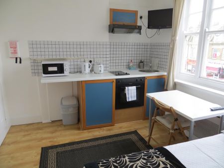 Flat 410 Fulham Palace Road, Fulham W6 9HH - Photo 4