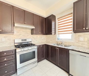 For Lease - 10 Porter Avenue West Avenue Unit# 53, Vaughan, Ontario - Photo 4