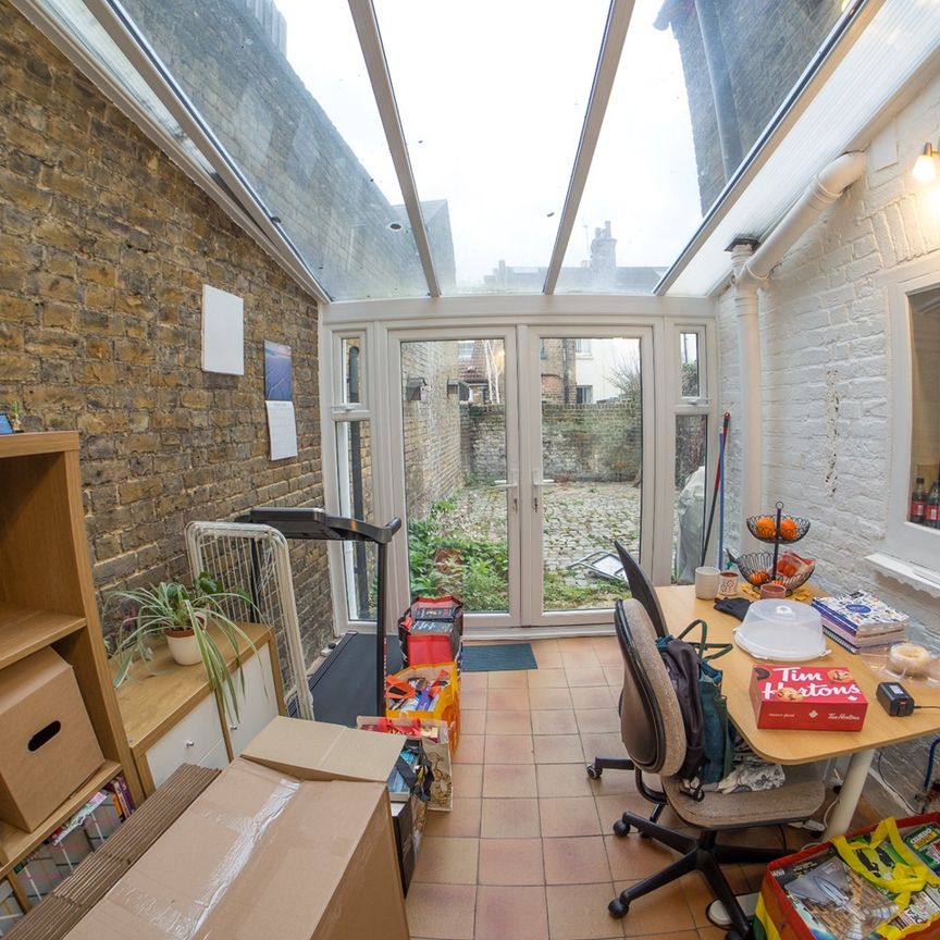 2 Bed Terraced House, Haven Lane, W5 - Photo 1