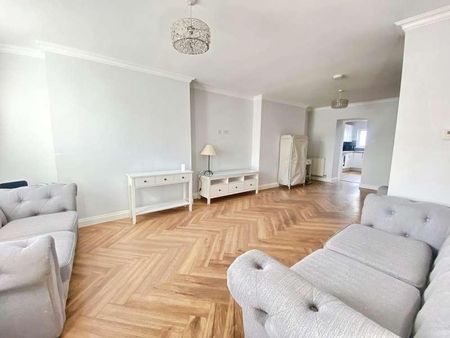 Cowbridge Road, Brynsadler, Pontyclun, CF72 - Photo 2