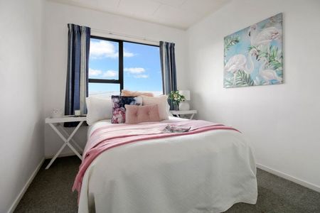 4-Bedroom Home with Huge Section - Photo 3