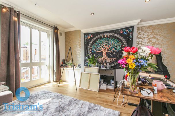 2 bed Penthouse for Rent - Photo 1