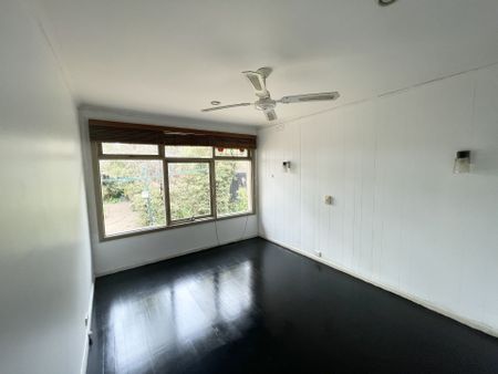 3 Bedroom Home with plenty of Character ! - Photo 2